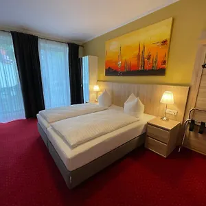 Palm Premium & Ξενοδοχείο Ντίσελντορφ